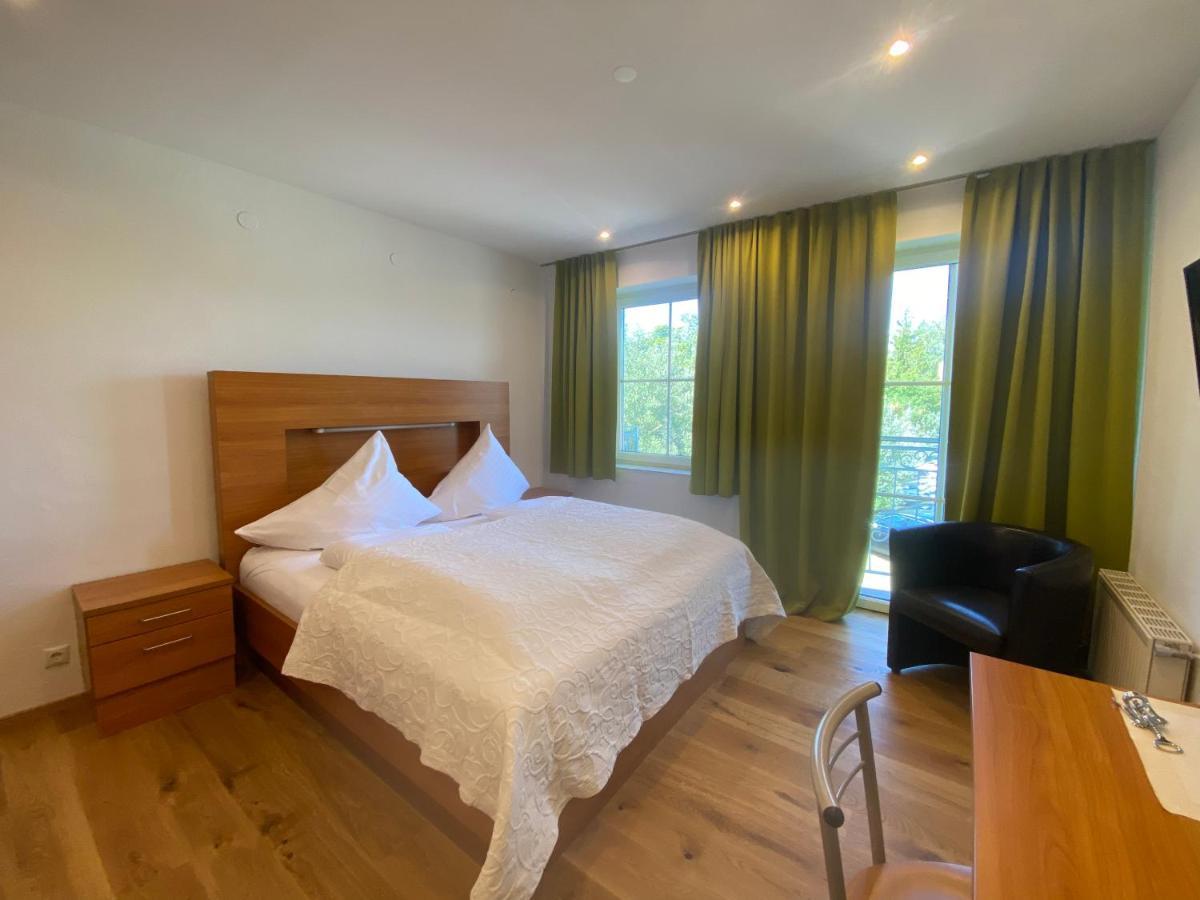 Seehotel Herlinde Подерсдорф-ам-Зе Екстер'єр фото