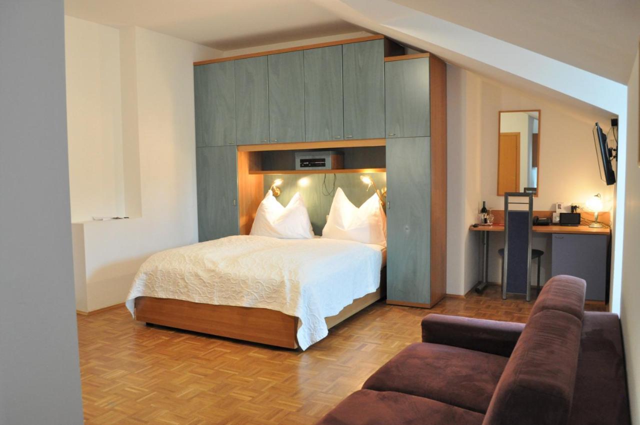 Seehotel Herlinde Подерсдорф-ам-Зе Екстер'єр фото
