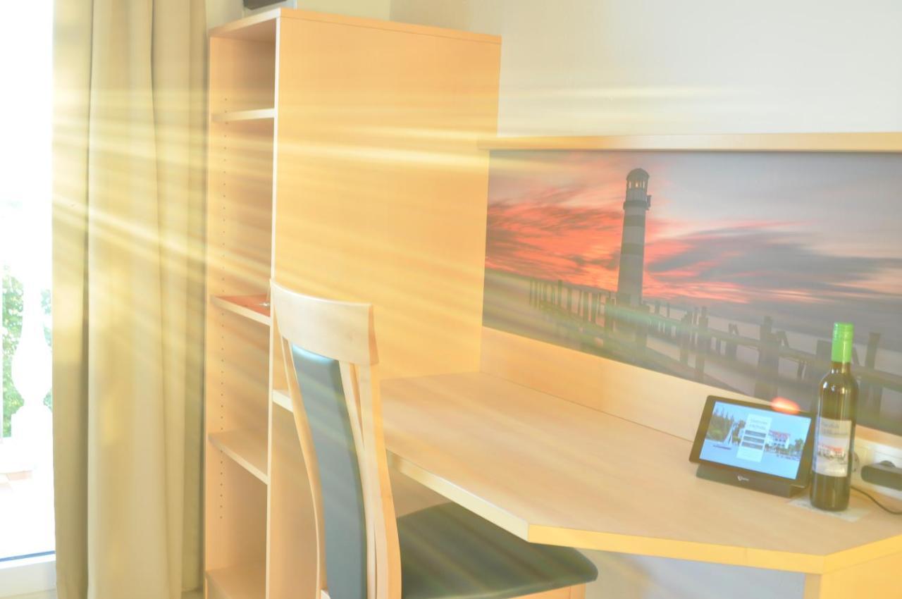Seehotel Herlinde Подерсдорф-ам-Зе Екстер'єр фото