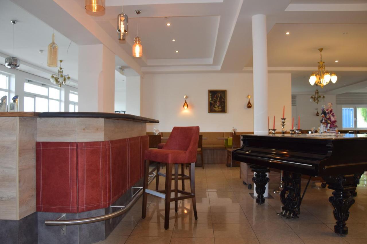Seehotel Herlinde Подерсдорф-ам-Зе Екстер'єр фото